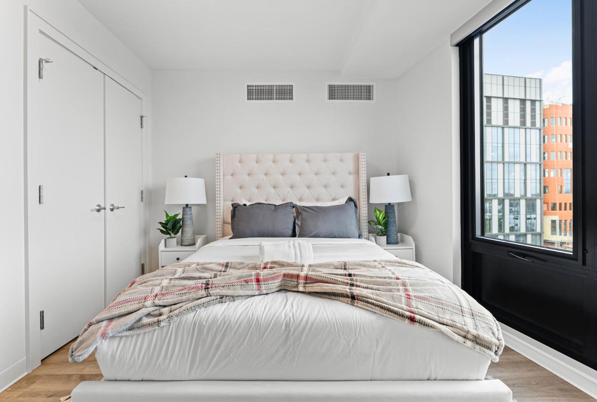 Furnished Luxury Apartment Next To Harvard Stadium Boston Exterior photo